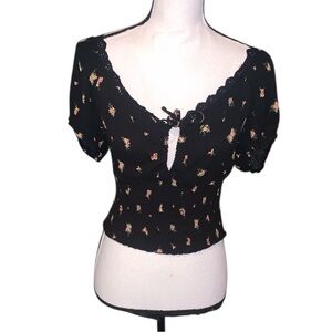 Eyeshadow Womans Size L Top Floral Black Short Sleeve Puff Peasant Blouse Crop
